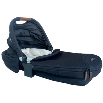 Nuna-Carrycot-Caviar-1-1