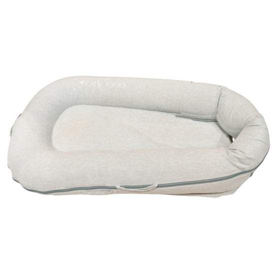 DockATot-Deluxe+-Pod-Marine-Chambray-1-5