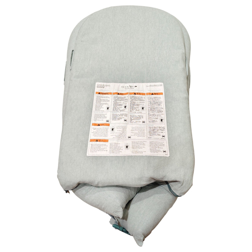 DockATot-Deluxe+-Pod-Marine-Chambray-1-6