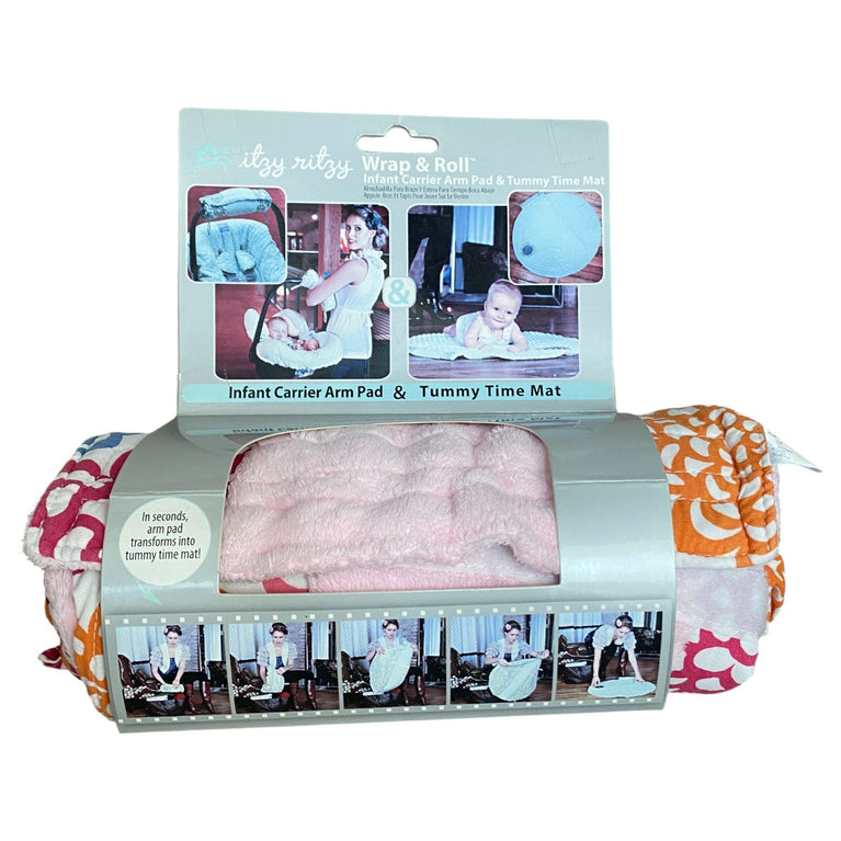 Itzy-Ritzy-Wrap-&-Roll-Infant-Carrier-Arm-Pad-&-Tummy-Time-Mat-1-4