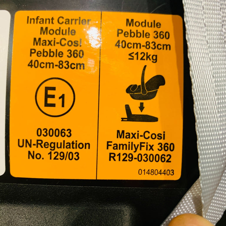 Maxi-Cosi-Pebble-360-Car-Seat-Essential-Black-3-9