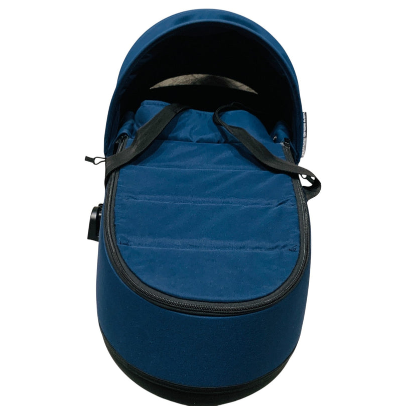 Babyzen-YOYO2-Portable-Bassinet-Blue-1-2
