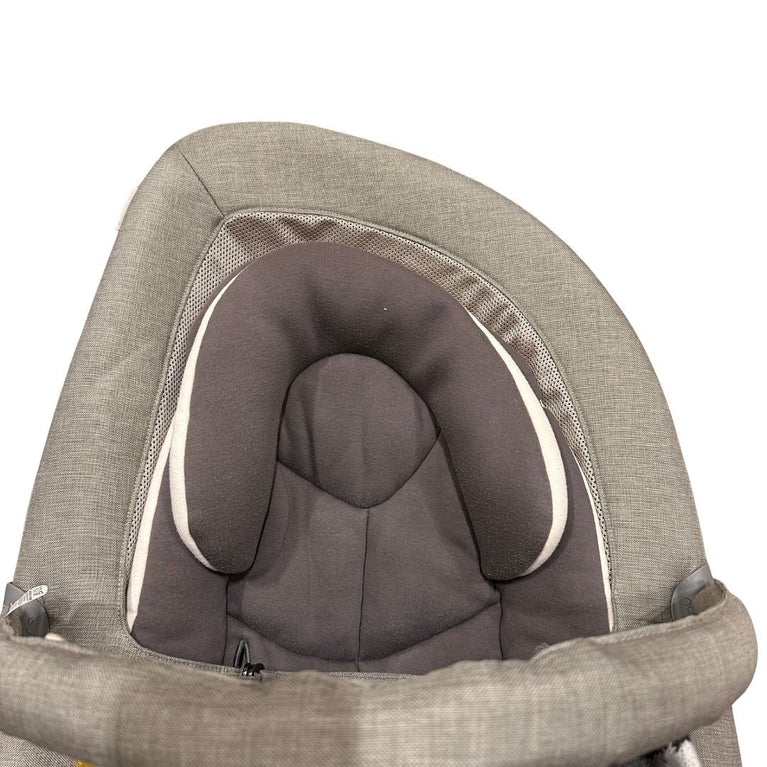 Nuna-Leaf-Grow-Soother-Swing-Quartz-with-Toybar-3-3