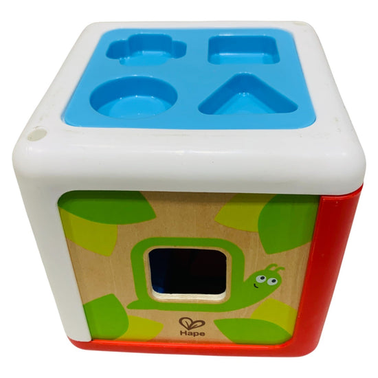 Hape-Shape-Sorting-Box-2-7
