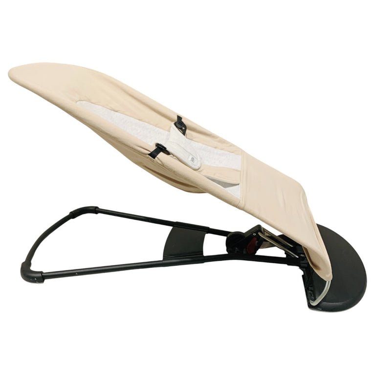 BabyBjorn-Bouncer-Balance-Soft-Beige-and-Grey-2-3