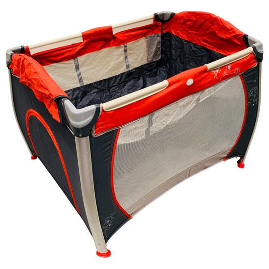 Giggles-2-in-1-Travel-Cot-2-1