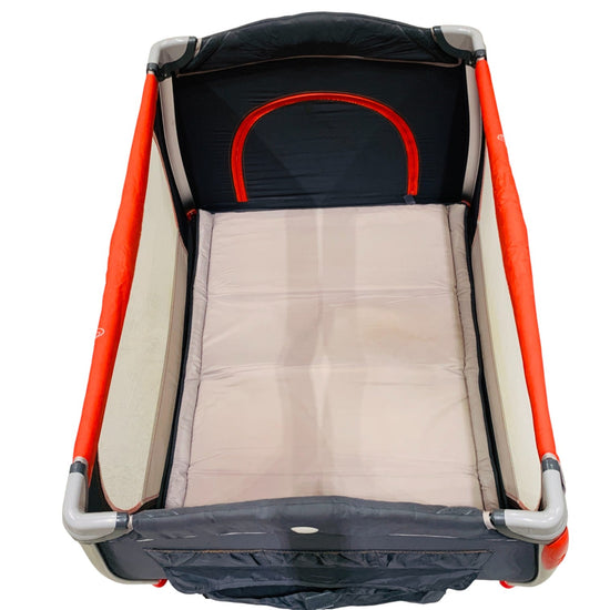 Giggles-2-in-1-Travel-Cot-2-5