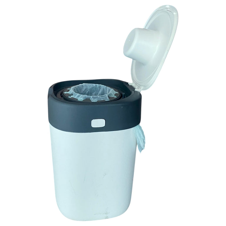 Tommee-Tippee-Twist-and-Click-Advanced-Nappy-Bin-White-1-4