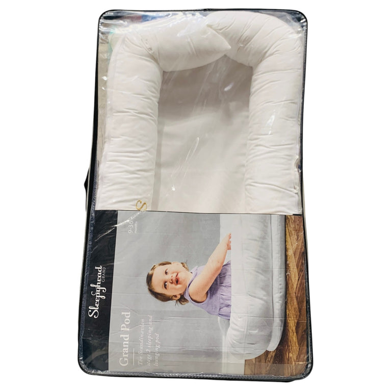Sleepyhead-(DockATot)-Grand-Dock-Pod-Baby-Lounger-+-Spare-Cover-Pristine-White-/-Green-Geometry-30-11