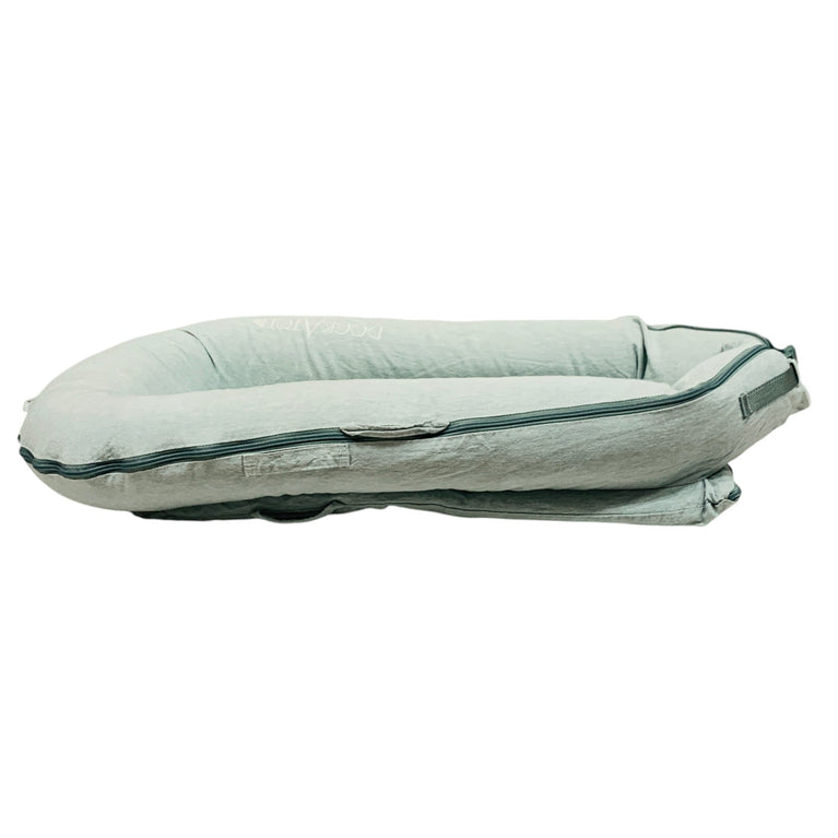 DockATot-Deluxe+-Pod-Fog-Chambray
-White-6-2