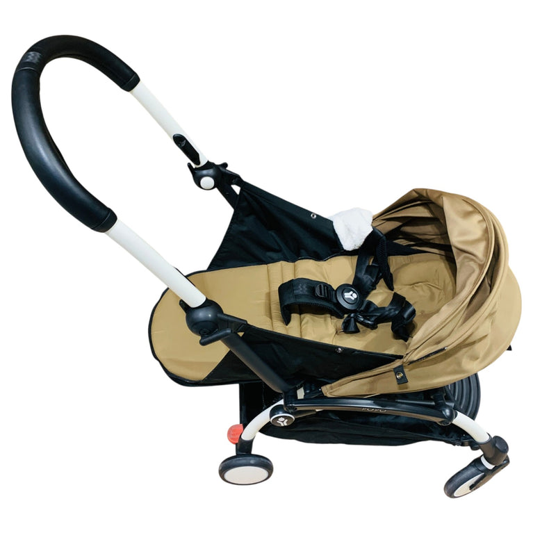 Stokke-YOYO³-White-frame-with-0+-Newborn-Pack-Toffee-1-5