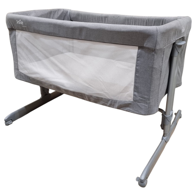 Joie-Roomie-Bedside-Bassient-Gray-3-1