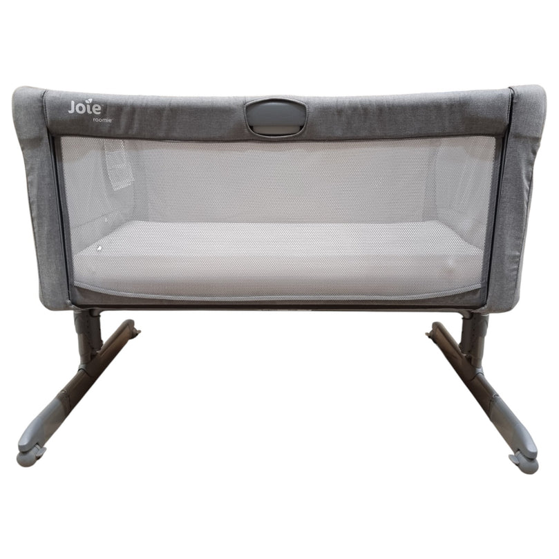 Joie-Roomie-Bedside-Bassient-Gray-3-2