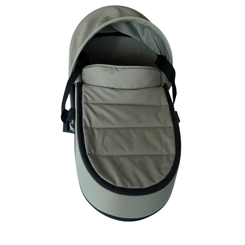 Babyzen-YOYO-0+-Bassinet-Green-2-3