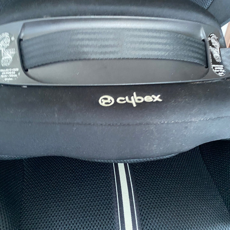 Cybex-Pallas-G2-Plus-Moon-Black-1-3
