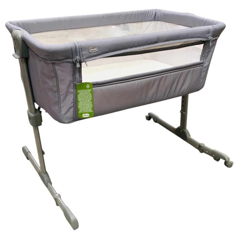 Chicco-Next2Me-Essential-Co-Sleeping-Crib-Light-Grey-2-1