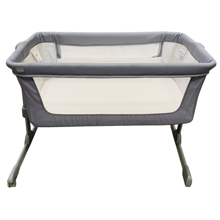 Chicco-Next2Me-Essential-Co-Sleeping-Crib-Light-Grey-2-4