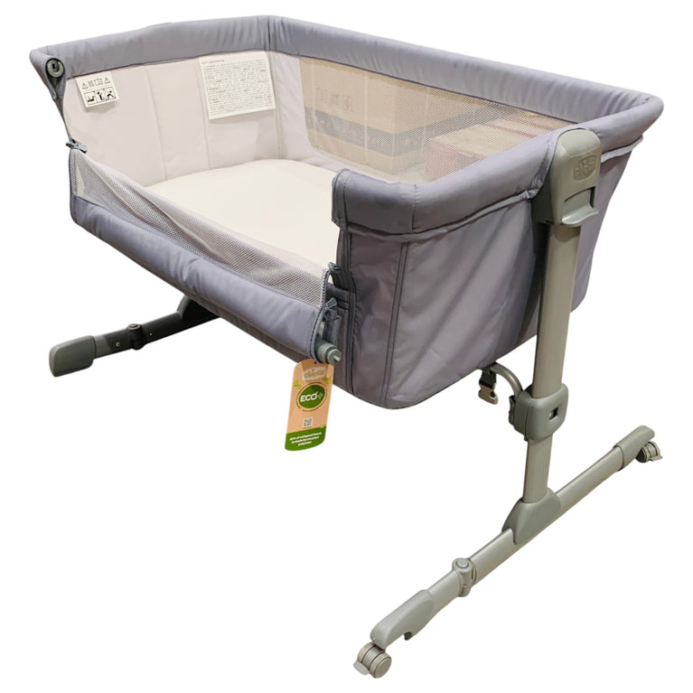 Chicco-Next2Me-Essential-Co-Sleeping-Crib-Light-Grey-2-5