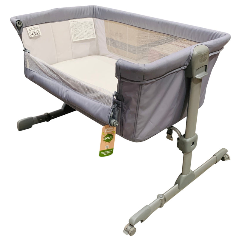 Chicco-Next2Me-Essential-Co-Sleeping-Crib-Light-Grey-2-5