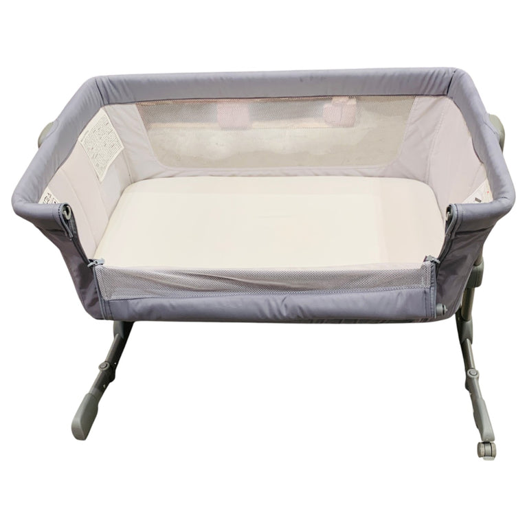 Chicco-Next2Me-Essential-Co-Sleeping-Crib-Light-Grey-2-6