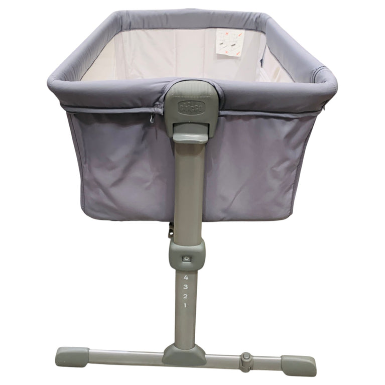 Chicco-Next2Me-Essential-Co-Sleeping-Crib-Light-Grey-2-7