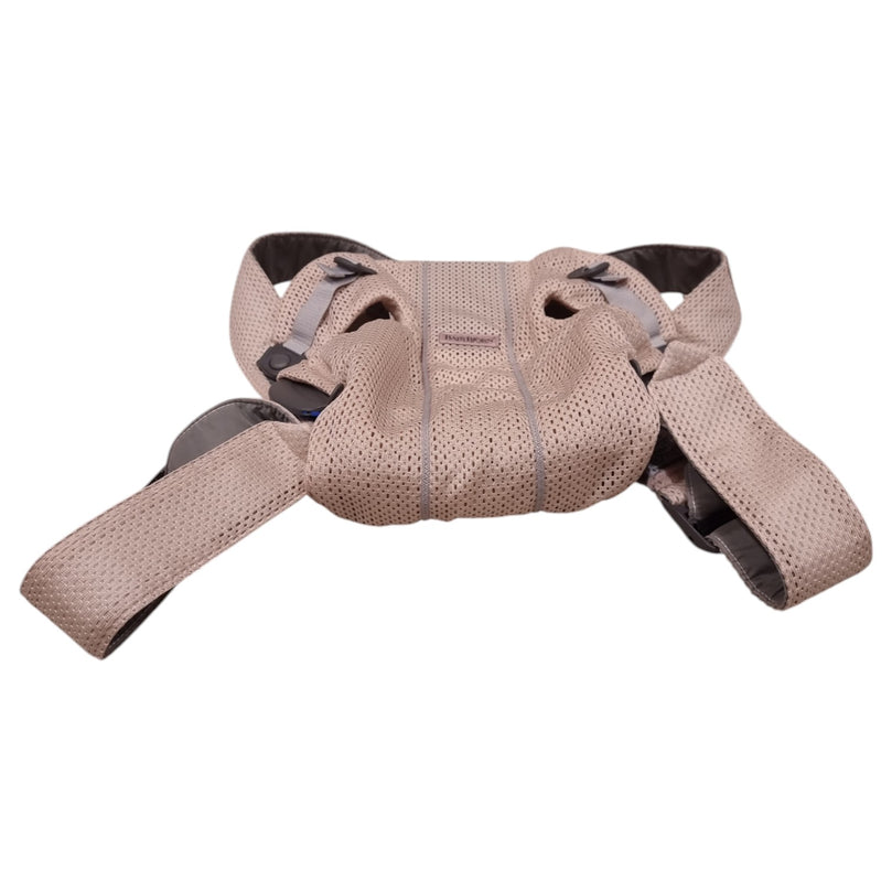 BabyBjorn-Baby-Carrier-Mini-3D-Mesh-Pearly-Pink-&-Grey-1-2