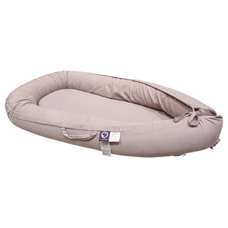 Red-Castle-Feedo-Baby-Nest-with-Laces-Pastel-Pink-1-1