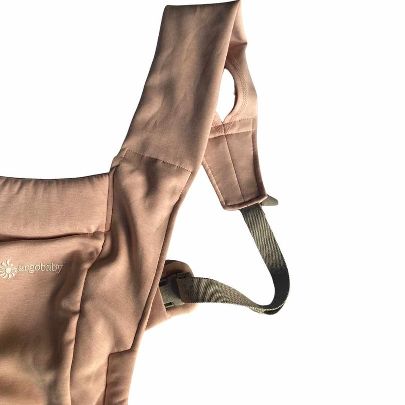Ergobaby-Embrace-Knit-Newborn-Baby-Carrier-Pink-6