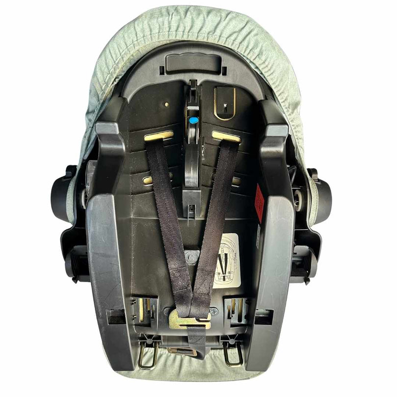 Juniors-Maxim-Travel-System-(Stroller-+-Car-Seat)-14