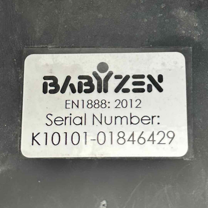 babyzen-yoyo-complete-stroller-set-with-black-frame-4-23