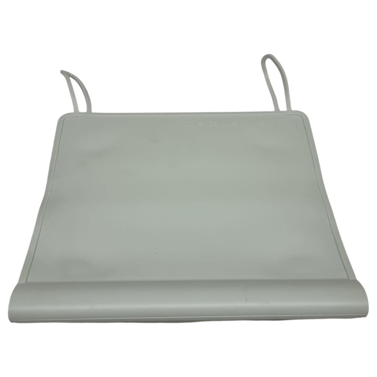 The-Table-Tyke-Silicone-Placemat-with-Teething-Edge-Bumper-Sage-Green-1-2