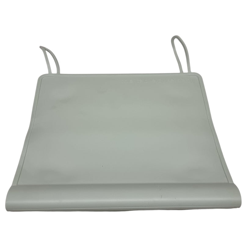 The-Table-Tyke-Silicone-Placemat-with-Teething-Edge-Bumper-Sage-Green-1-2