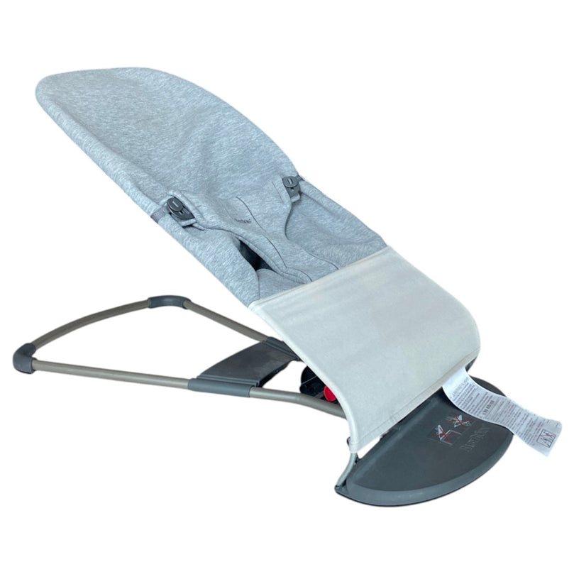 BabyBjörn-Bouncer-Balance-Soft-Woven-Jersey-Grey-3-1