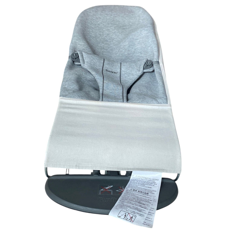 BabyBjörn-Bouncer-Balance-Soft-Woven-Jersey-Grey-3-2