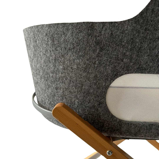 Snuz-Baskit-Moses-Basket-with-Mattress-&-Stand-Set-Dark-Grey-+-4-Fitted-Sheets-+-2-Mattress-Protectors-3