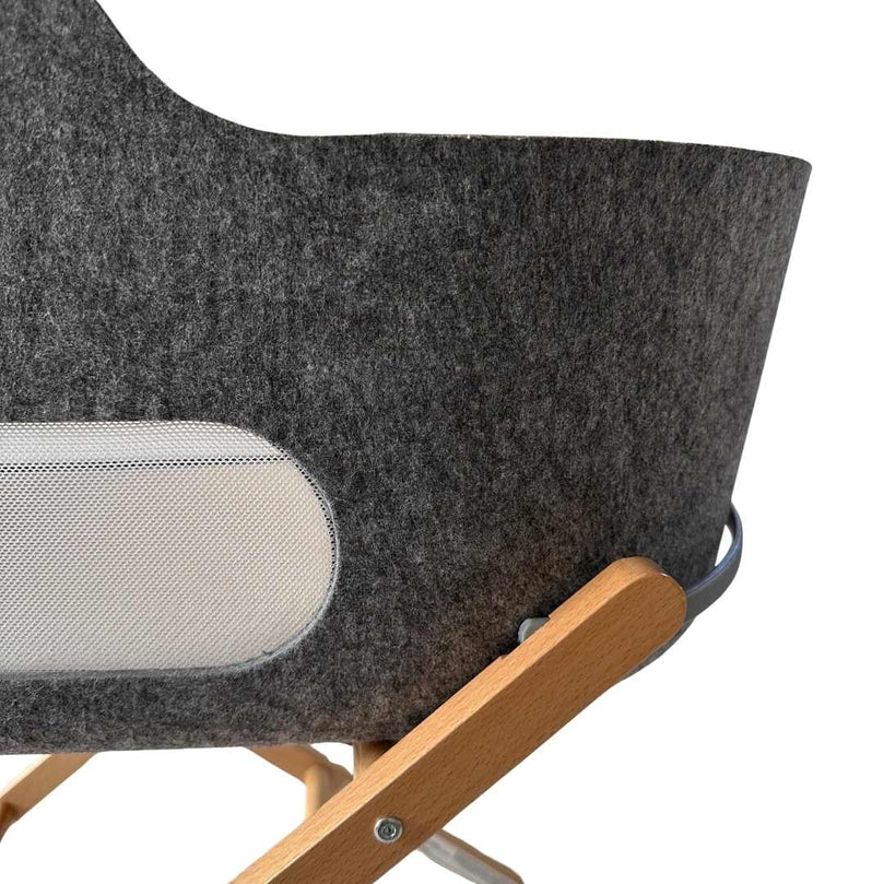 Snuz-Baskit-Moses-Basket-with-Mattress-&-Stand-Set-Dark-Grey-+-4-Fitted-Sheets-+-2-Mattress-Protectors-4