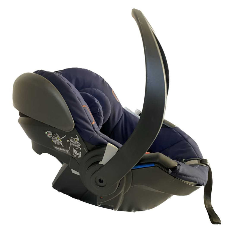 Stokke-iZi-Go-Modular-Car-Seat-+-iZi-Modular-i-Size-Base-by-BeSafe-Deep-Blue-1