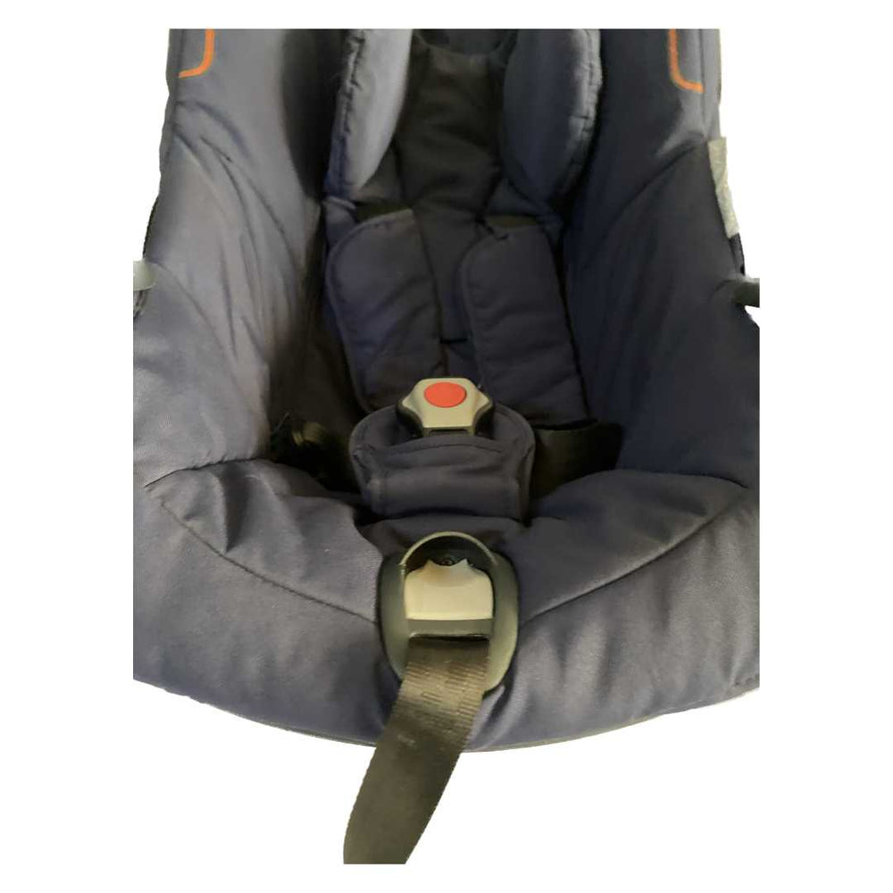 Stokke iZi Go Modular Car Seat iZi Modular i Size Base by BeSafe Deep Blue Shop used Car Seats in UAE Secondful