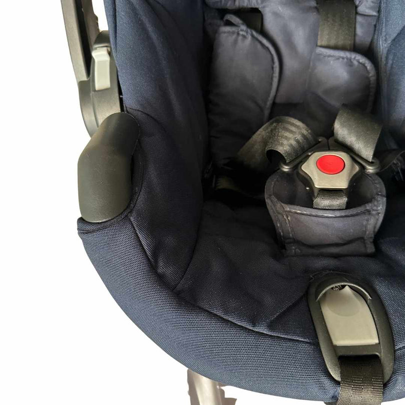 Joolz-iZi-Go-Modular-by-BeSafe-Car-Seat-(Parrot-Blue)-+-Upper-Car-Seat-Adapters-10