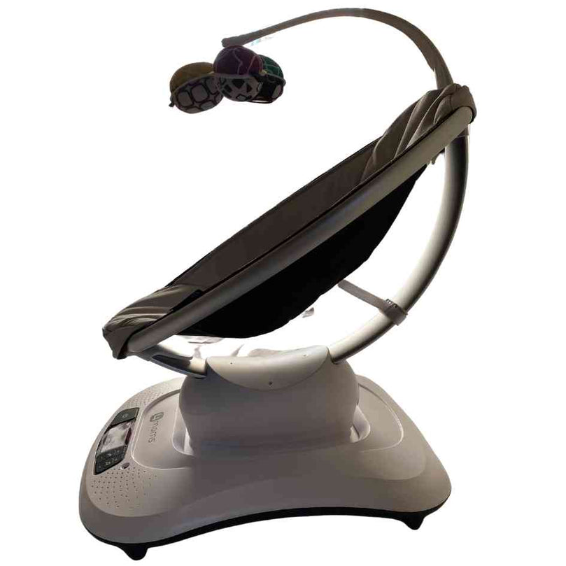 4-moms-Mamaroo-Bouncer-Classic-Grey-11