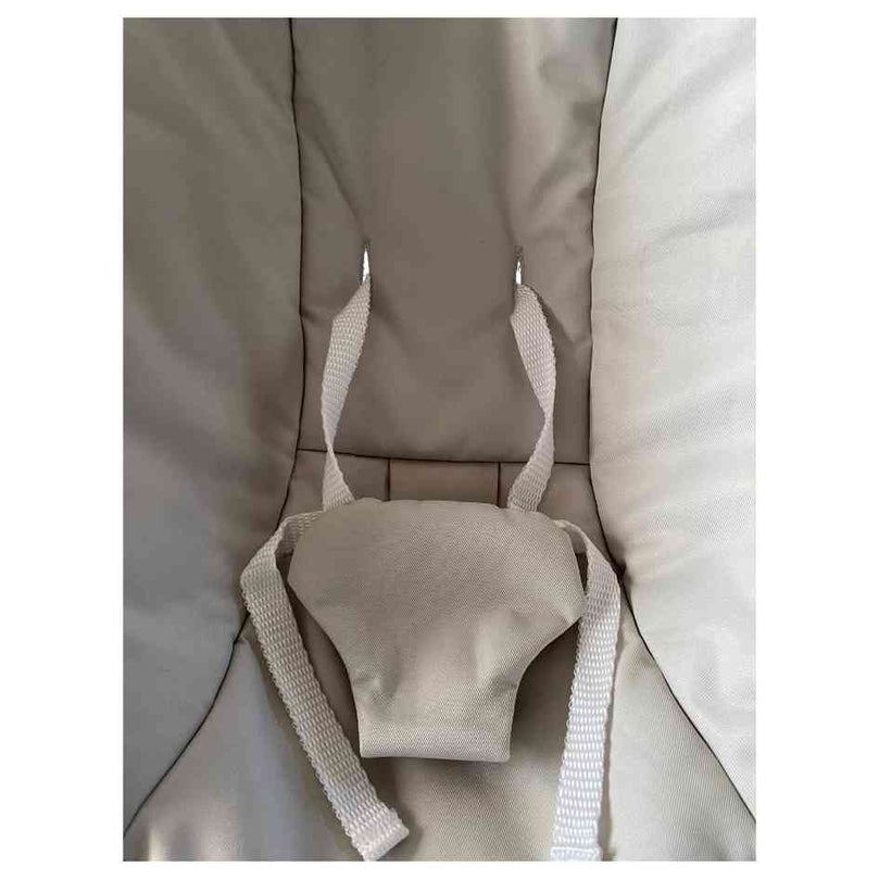 4-moms-Mamaroo-Bouncer-Classic-Grey-5
