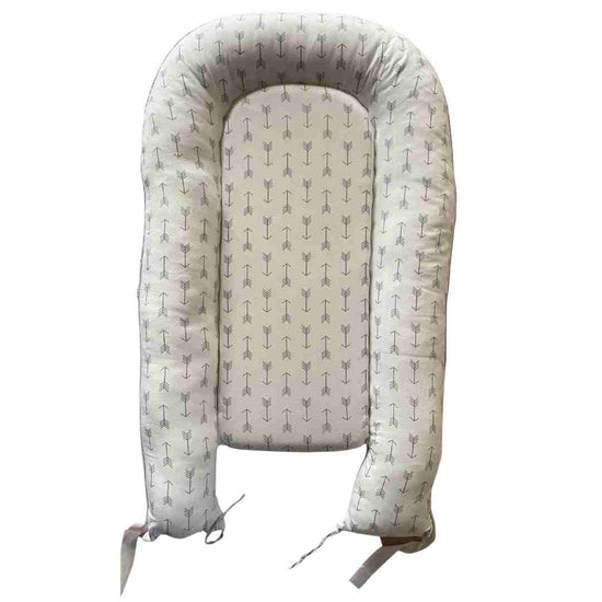 Little-Story-Fiberfill-Newborn-Lounger-Bed-Arrow-Grey-1